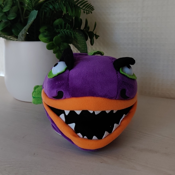 Halloween Decor Animated Piranha Home Accent - Picture 3 of 10